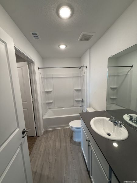 Furnished interior view inside a new home in Mission del Lago, San Antonio (Image 4).