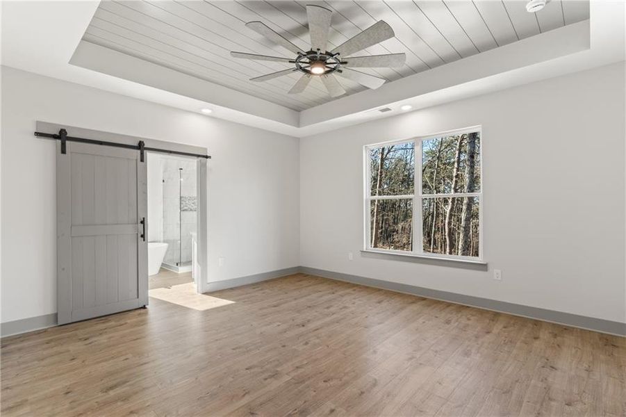 Spacious, unfurnished interior of a new home in , Talking Rock (Image 8).