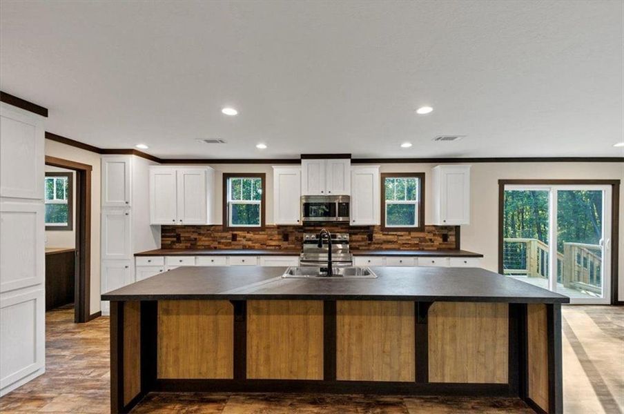 Furnished interior view inside a new home in , Waleska (Image 8).