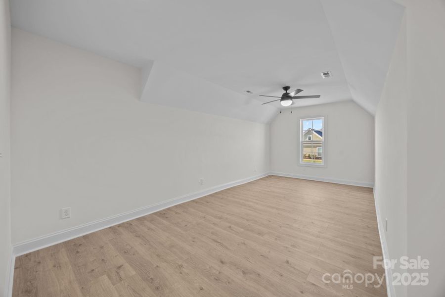 Spacious, unfurnished interior of a new home in , Salisbury (Image 26).