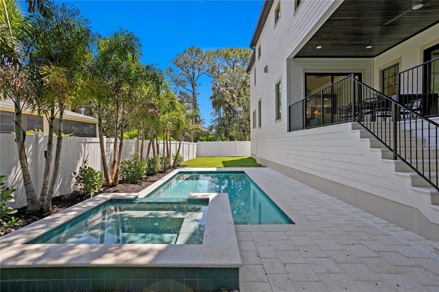 Exterior details and patio area of a home in , Tampa (Image 3).
