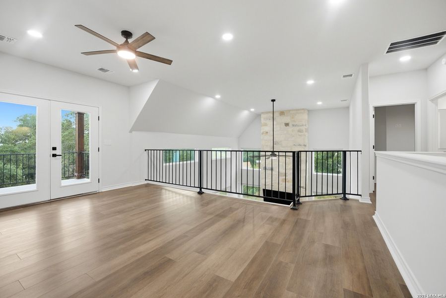 Spacious, unfurnished interior of a new home in , San Antonio (Image 33). Spacious, unfurnished interior of a new home in , San Antonio (Image 33).