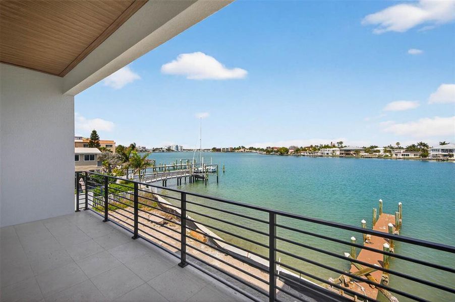 Exterior details and patio area of a home in , Treasure Island (Image 31).
