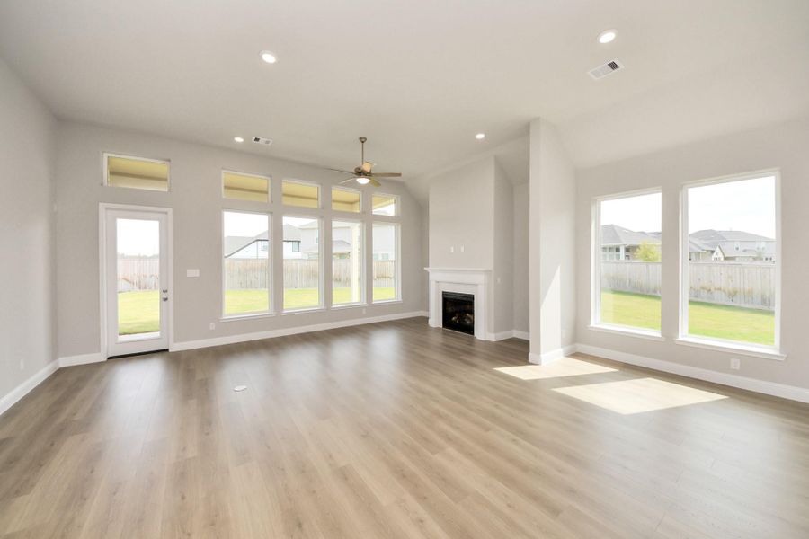 Spacious, unfurnished interior of a new home in Bridgeland: Heritage Collection, Cypress (Image 17). Spacious, unfurnished interior of a new home in Bridgeland: Heritage Collection, Cypress (Image 17).