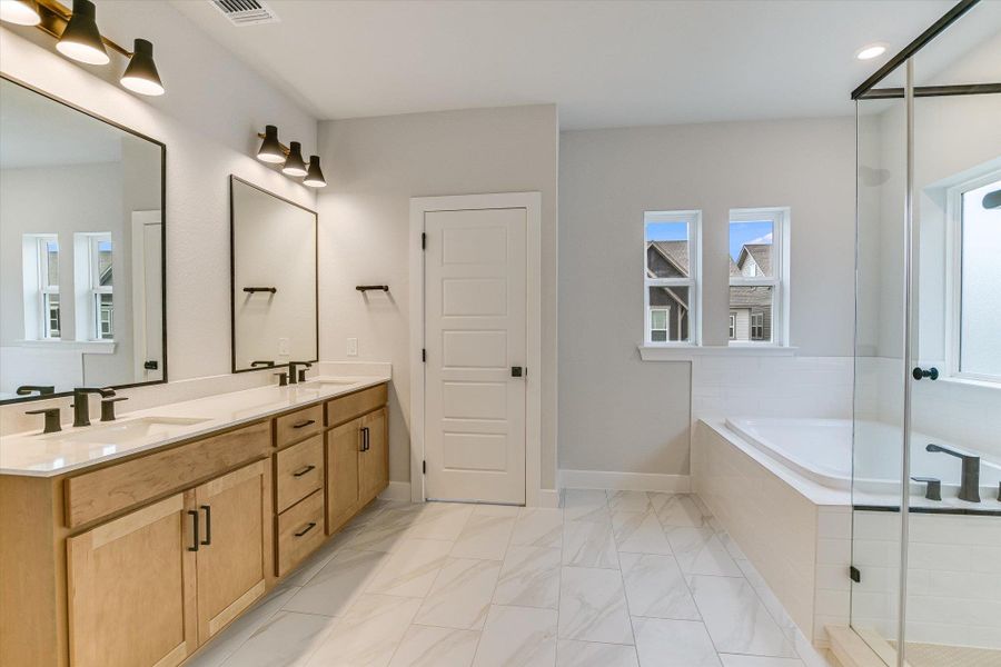 Owner's Bathroom Owner's Bathroom