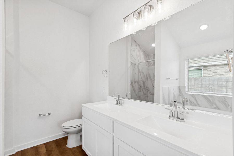 Furnished interior view inside a new home in Moran Ranch, Willis (Image 8).