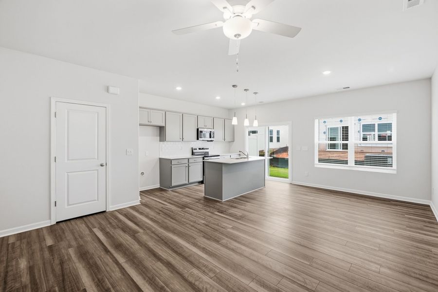 Spacious, unfurnished interior of a new home in Nichols Landing, Charlotte (Image 20).