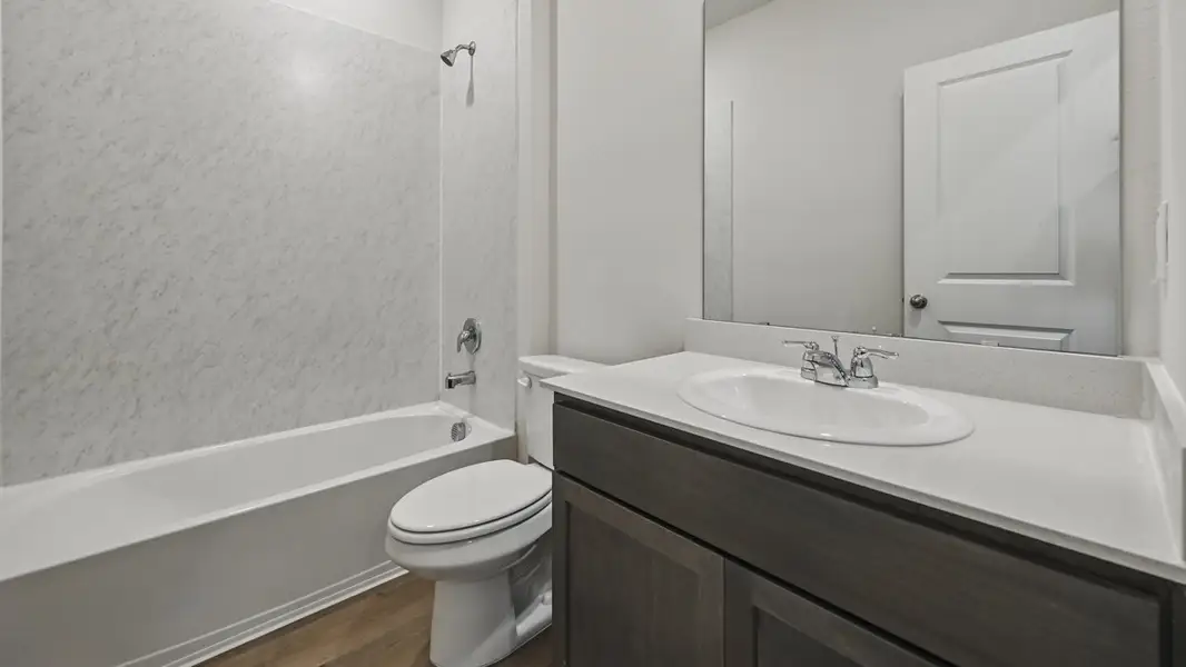 Furnished interior view inside a new home in Saddlebrook, Waxahachie (Image 5). Furnished interior view inside a new home in Saddlebrook, Waxahachie (Image 5).