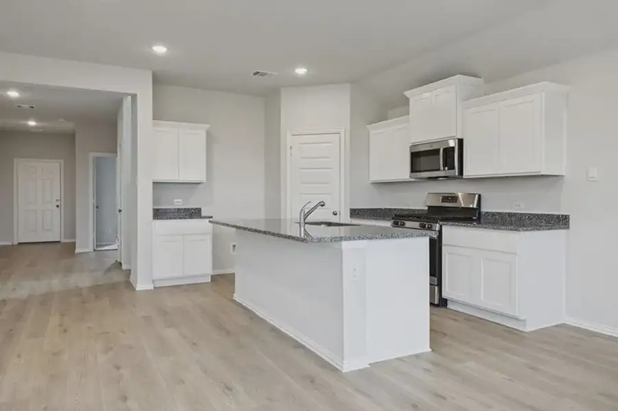 Furnished interior view inside a new home in Rolling Ridge, Van Alstyne (Image 4).