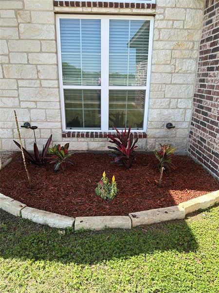 Exterior details and patio area of a home in , Waco (Image 26).