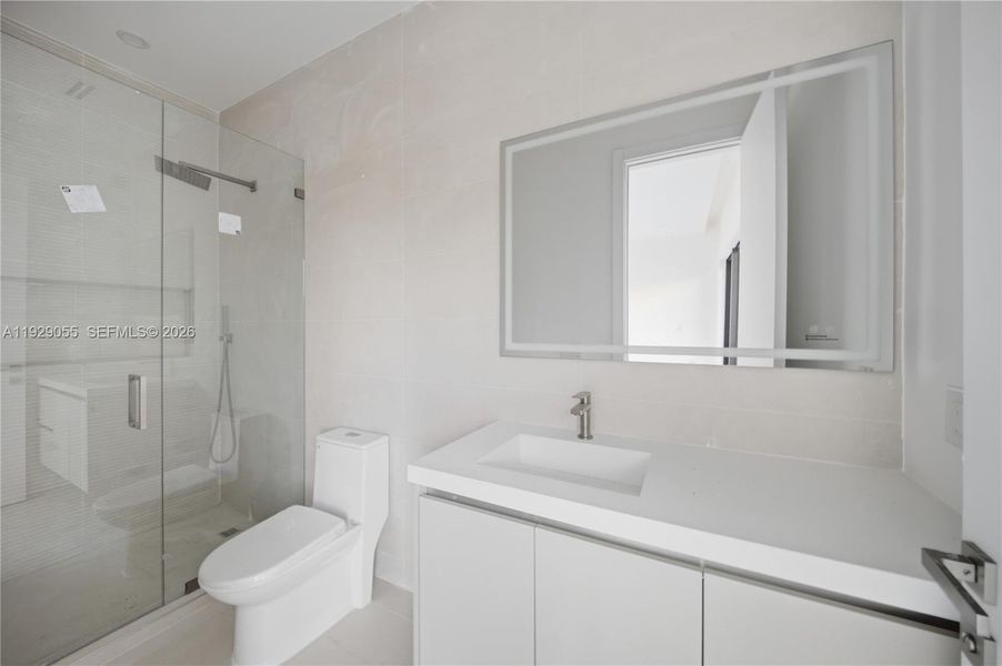 Furnished interior view inside a new home in , Fort Lauderdale (Image 3).