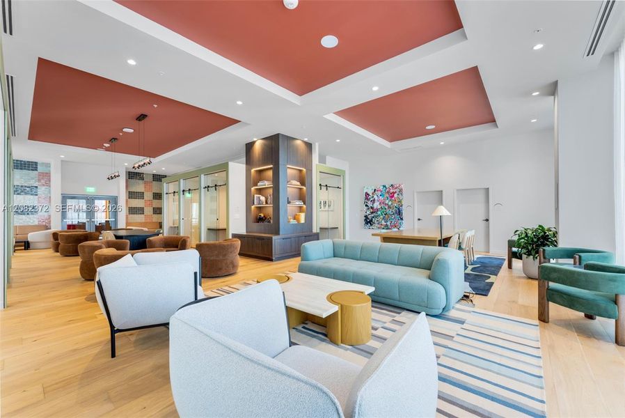 Community amenities in , Miami (Image 33).