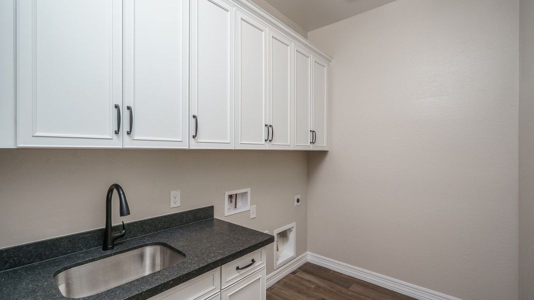 Representative furnished interior of a home built from the Sawgrass II by William Ryan Homes in Fairways in Victory at Verrado, Buckeye (Image 9).
