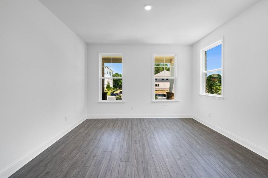 Spacious, unfurnished interior of a new home in Bailey Fence, Dacula (Image 21).