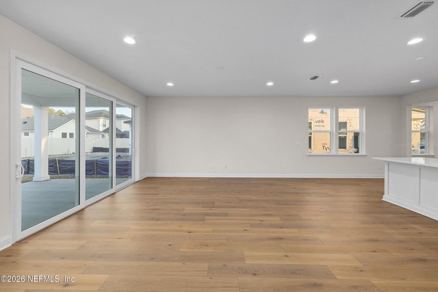 Spacious, unfurnished interior of a new home in Crosswinds at Nocatee, Ponte Vedra (Image 27).