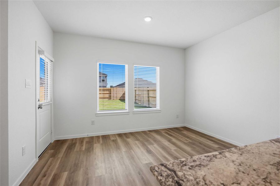 Spacious, unfurnished interior of a new home in Allison Park, Houston (Image 15).