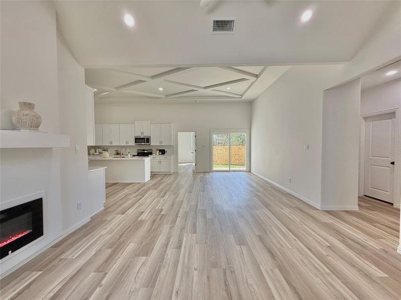 Spacious, unfurnished interior of a new home in , Granbury (Image 22). Spacious, unfurnished interior of a new home in , Granbury (Image 22).