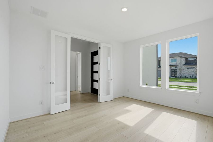 Spacious, unfurnished interior of a new home in Avalon at Cypress, Cypress (Image 29).