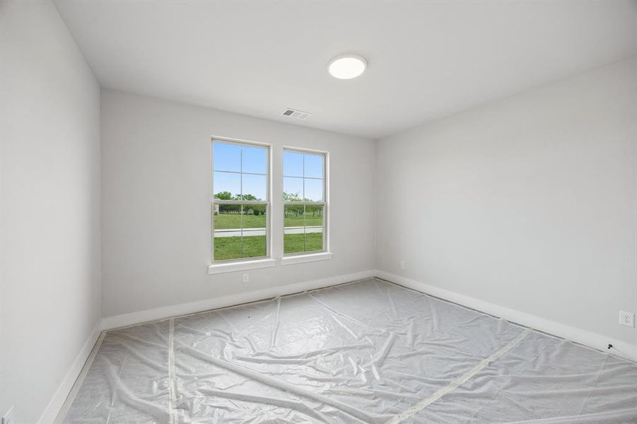 Spacious, unfurnished interior of a new home in Ellis Ranch Estates, Waxahachie (Image 19).
