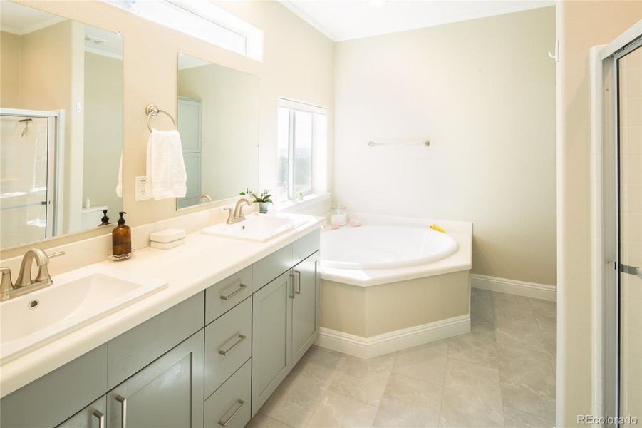 Furnished interior view inside a new home in , Crestone (Image 24).