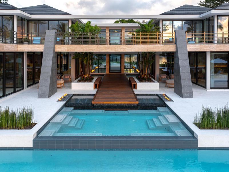 Community amenities in , Hobe Sound (Image 24).