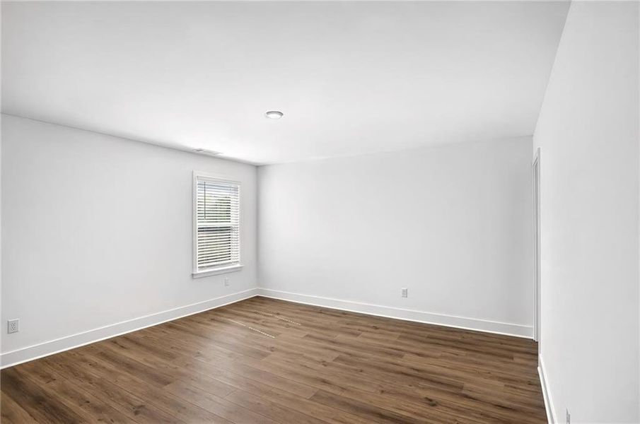 Spacious, unfurnished interior of a new home in Estates at Yellow Creek, Cumming (Image 22).