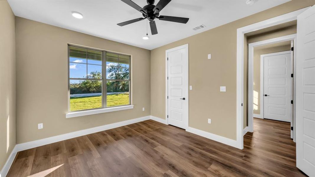 Spacious, unfurnished interior of a new home in Saddle Crest Estates, Weatherford (Image 22). Spacious, unfurnished interior of a new home in Saddle Crest Estates, Weatherford (Image 22).