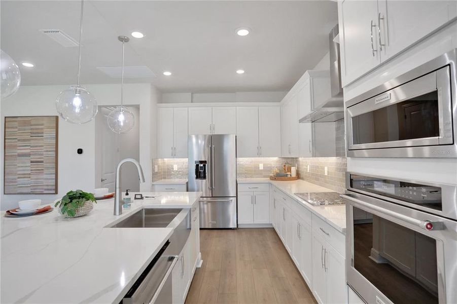Furnished interior view inside a new home in Angeline, Land O' Lakes (Image 63).