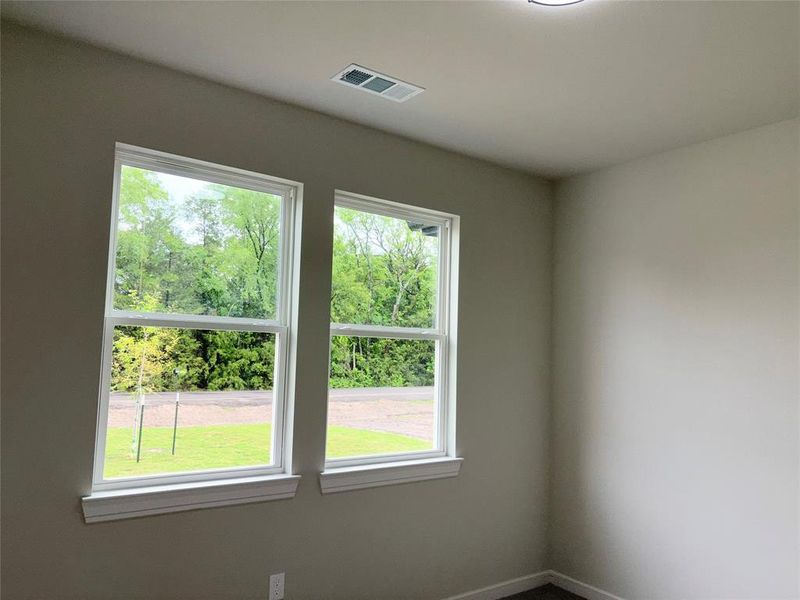 Spacious, unfurnished interior of a new home in , Quinlan (Image 27).