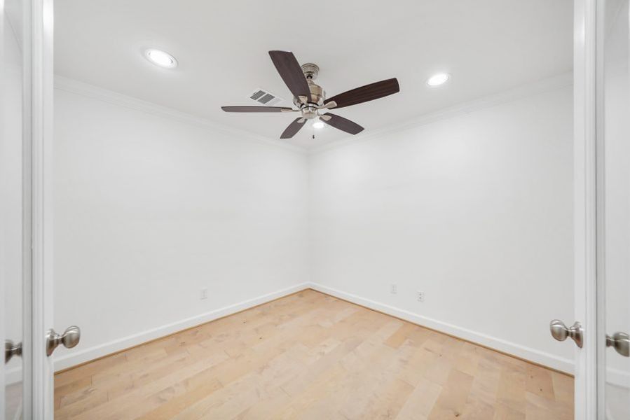 Representative unfurnished interior of a home built from the Geneva by Sandcastle Homes in Sunset Heights, Houston (Image 21). Representative unfurnished interior of a home built from the Geneva by Sandcastle Homes in Sunset Heights, Houston (Image 21).