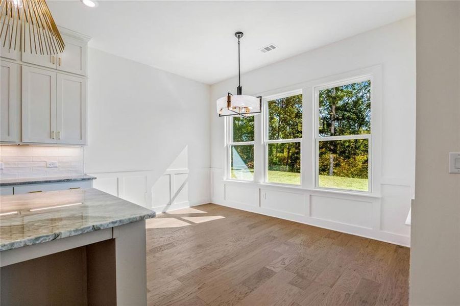 Spacious, unfurnished interior of a new home in Long Hollow Landing, Gainesville (Image 37).