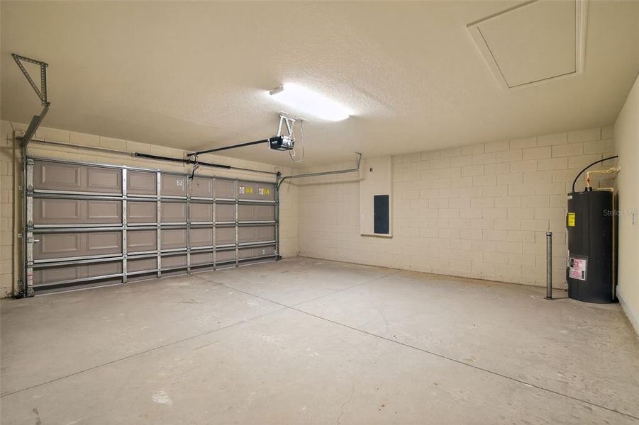 Spacious, unfurnished interior of a new home in SummerCrest, Ocala (Image 11).