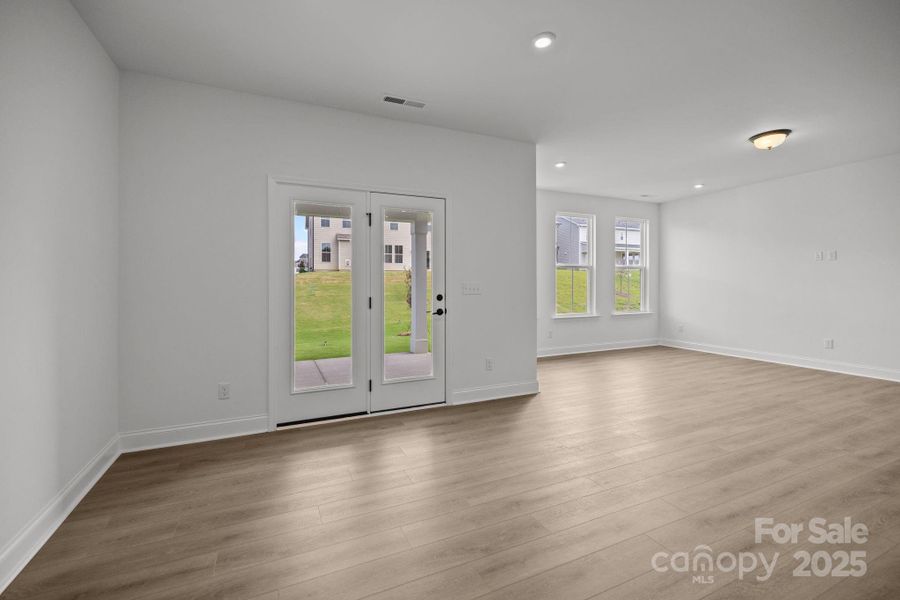 Spacious, unfurnished interior of a new home in Lakeside Glen, York (Image 16). Spacious, unfurnished interior of a new home in Lakeside Glen, York (Image 16).