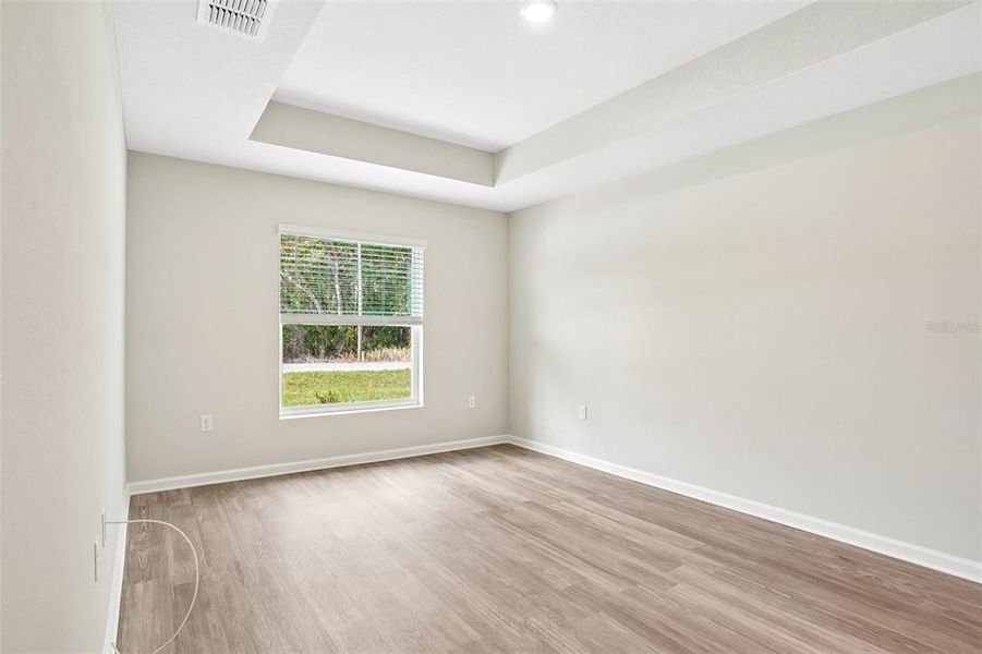 Spacious, unfurnished interior of a new home in , Ocala (Image 18).