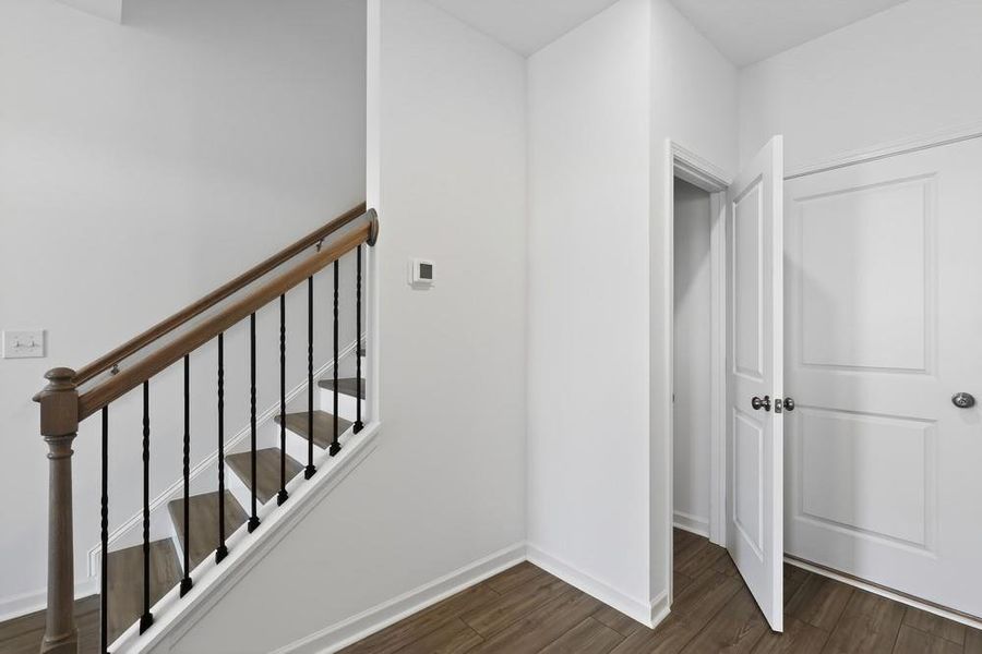 Spacious, unfurnished interior of a new home in Alder Creek, Cumming (Image 18).
