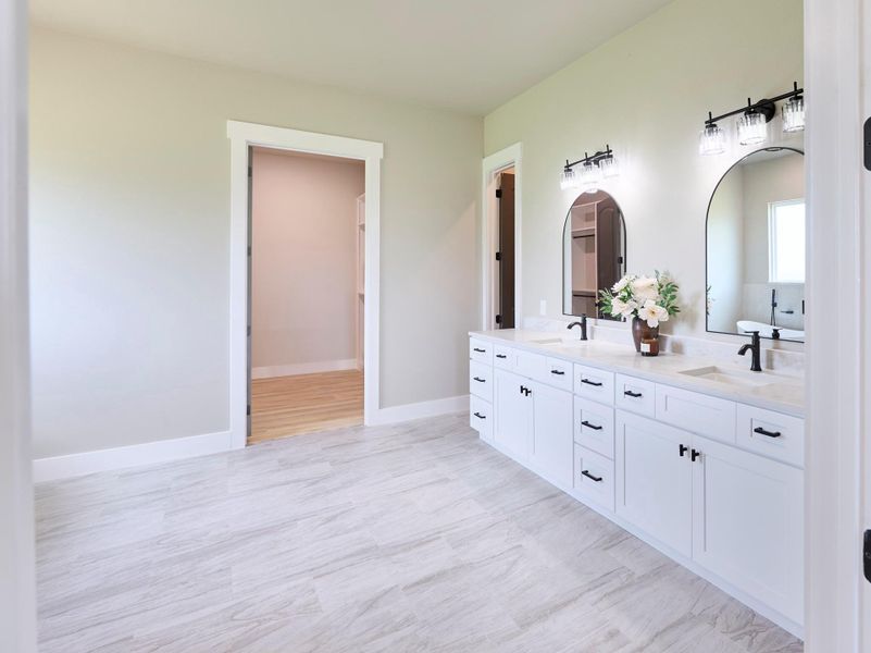 Furnished interior view inside a new home in , Angleton (Image 10).