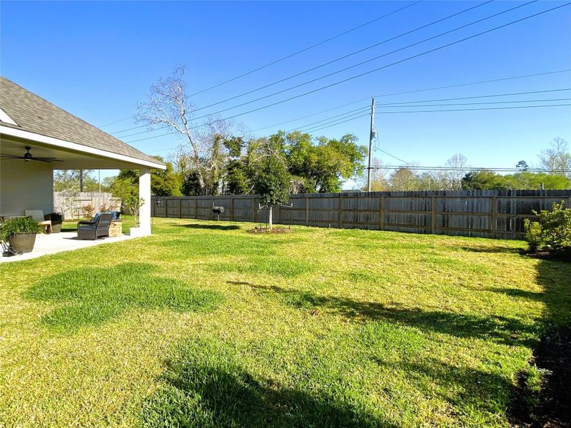 Exterior details and patio area of a home in Centennial Oaks, Santa Fe (Image 3).