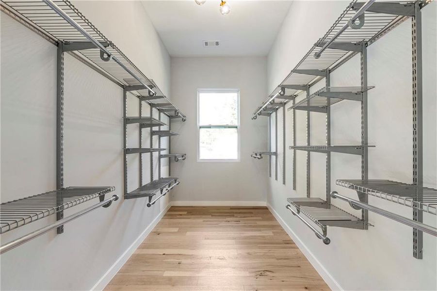 Spacious, unfurnished interior of a new home in , Atlanta (Image 49).