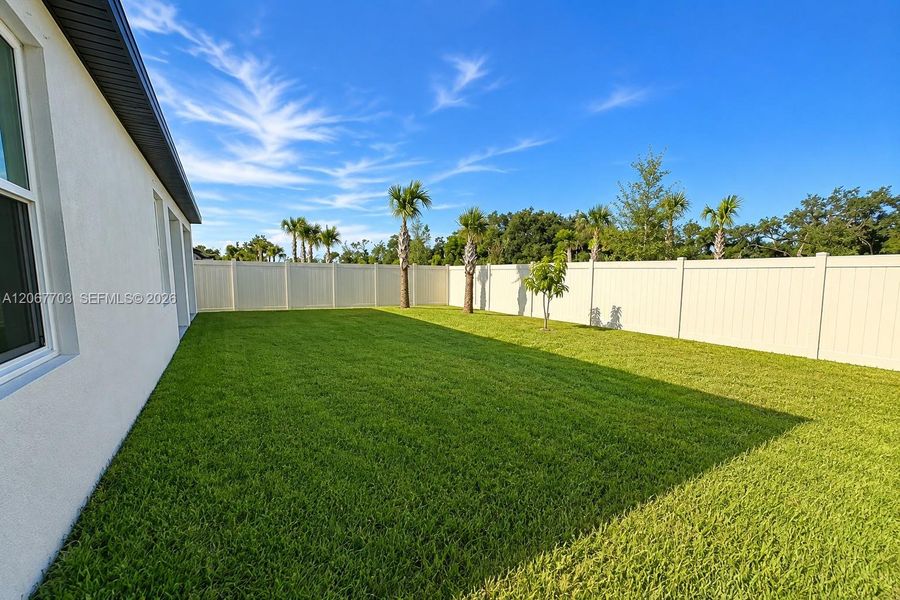 Exterior details and patio area of a home in Summerwoods, Parrish (Image 3).