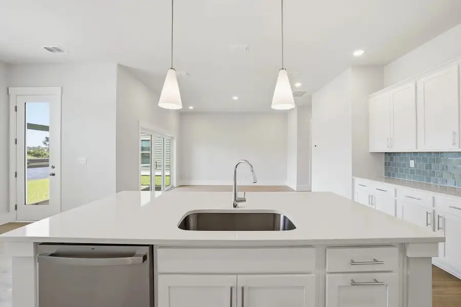 Similar Santorini floorplan. Features and finishes may vary. Similar Santorini floorplan. Features and finishes may vary.