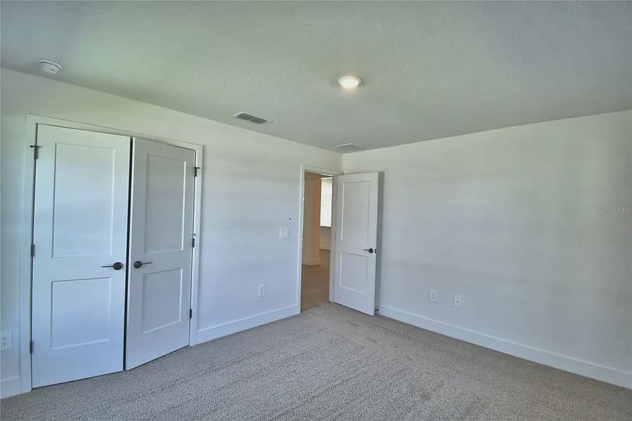 Spacious, unfurnished interior of a new home in Lake Juliana Estates, Auburndale (Image 25).