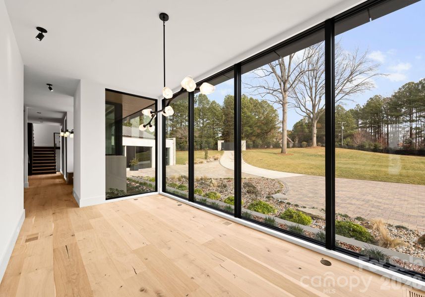 Dining area. Dining area.