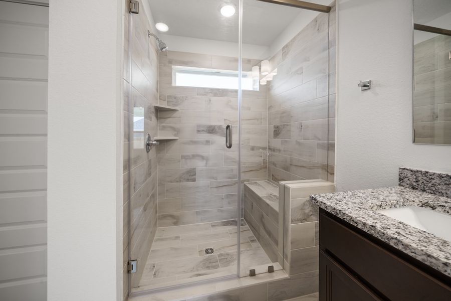 Furnished interior view inside a new home in Highland Oaks, Tyler (Image 5).