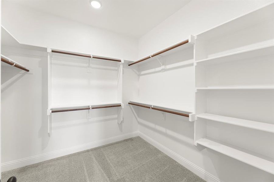 24. 4429 Flower Pot - Closet 24. 4429 Flower Pot - Closet