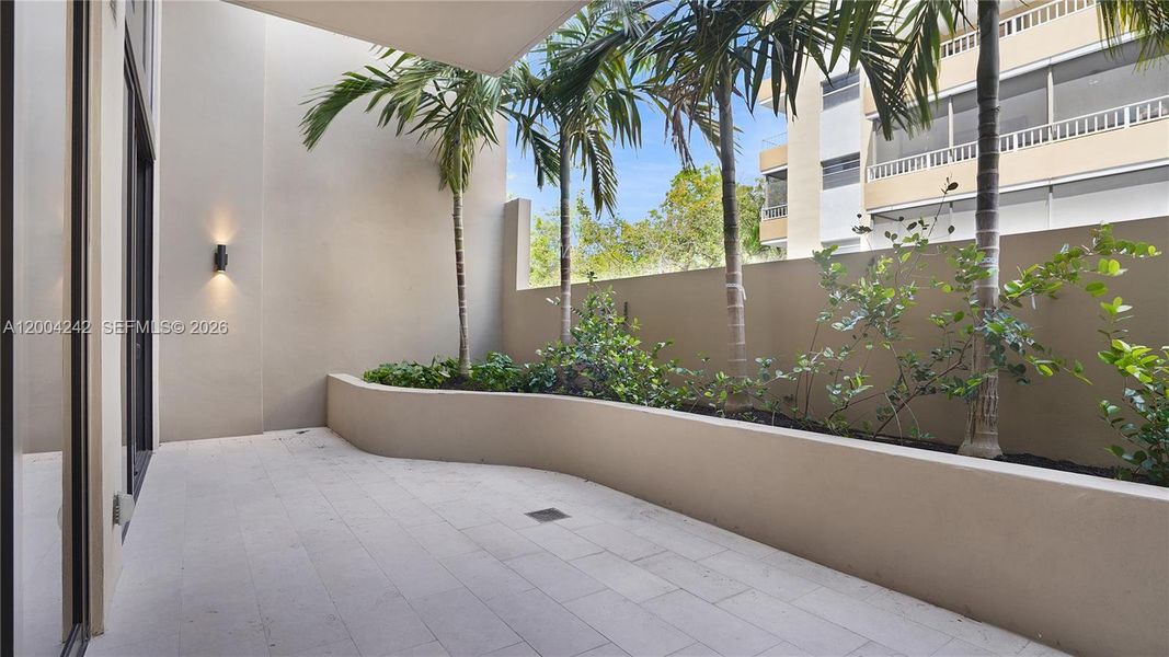 Exterior details and patio area of a home in , Miami (Image 25).