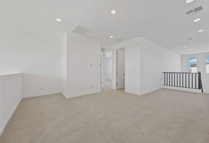 Loft - 13 of 14