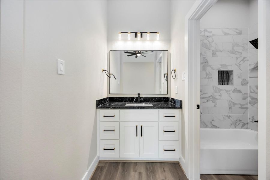 Primary Bathroom with luxury and modern fixtures Primary Bathroom with luxury and modern fixtures