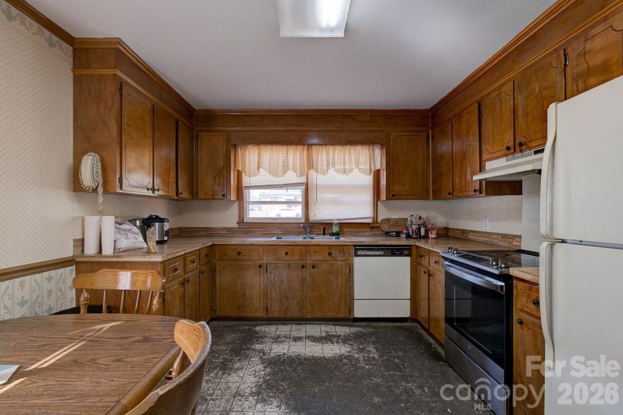 Image 28 of a home in .