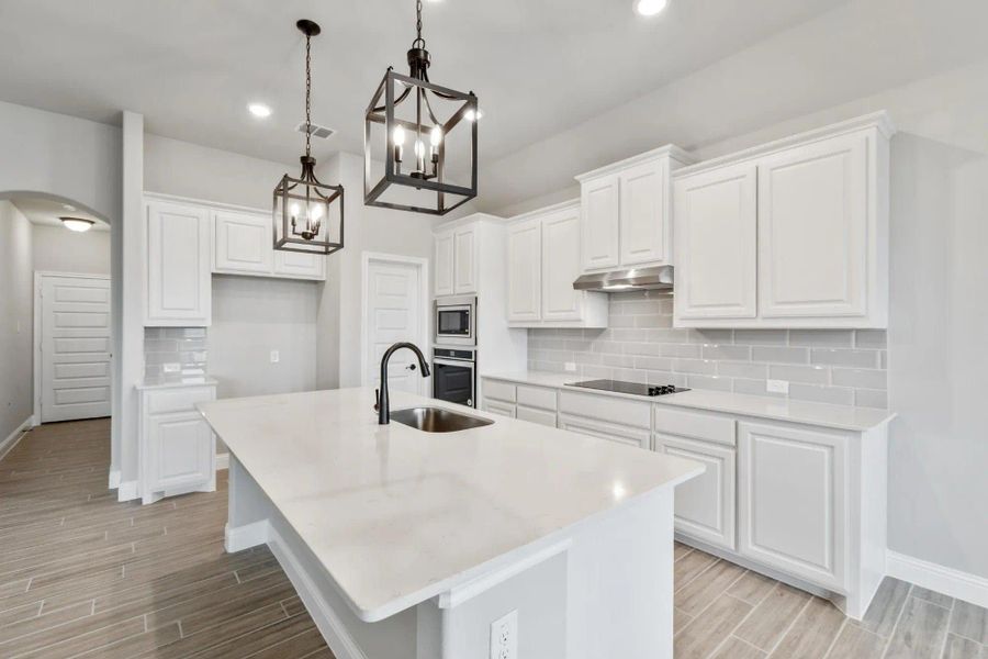 Kitchen | Concept 2373 at Coyote Crossing in Godley, TX by Landsea Homes Kitchen | Concept 2373 at Coyote Crossing in Godley, TX by Landsea Homes