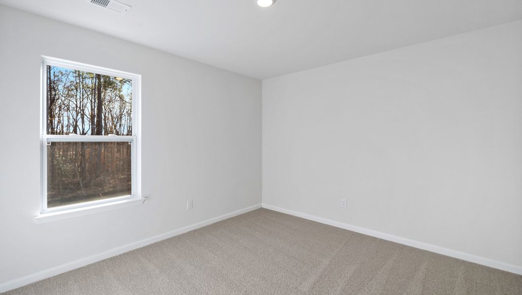 Representative unfurnished interior of a home built from the Elston by D.R. Horton in Paddock Point, Roebuck (Image 30).